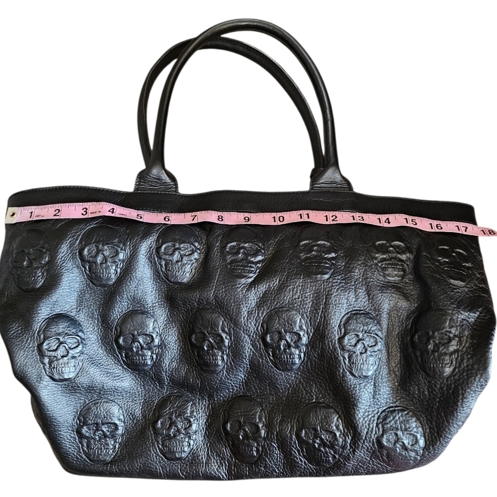 Black 100% Leather Skull Embossed Tote Made In Italy - Picture 7 of 16